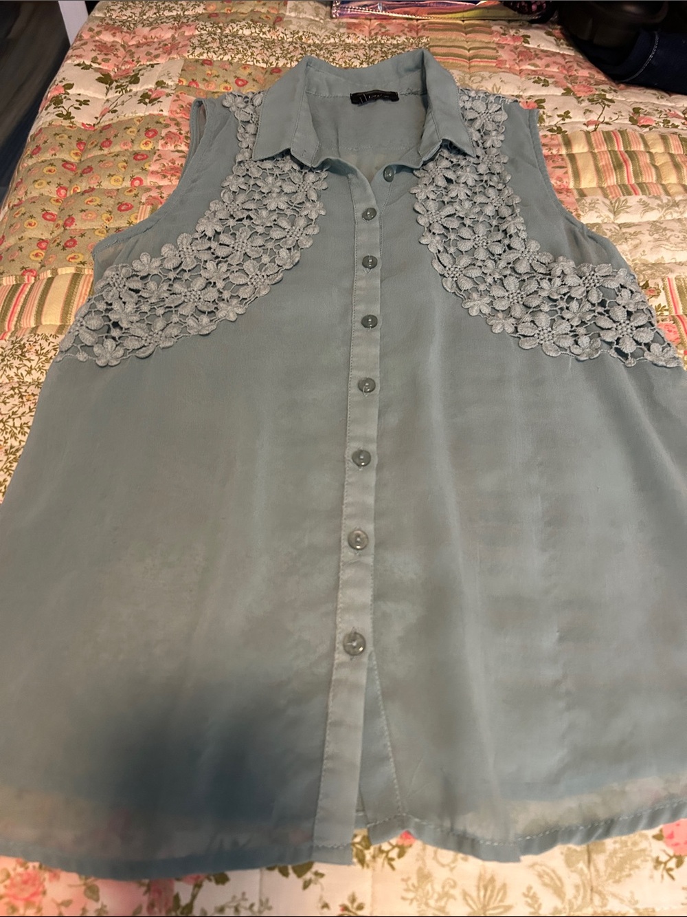 Dex Sleeveless Button-Down Top with Floral Lace Yoke in Light Blue